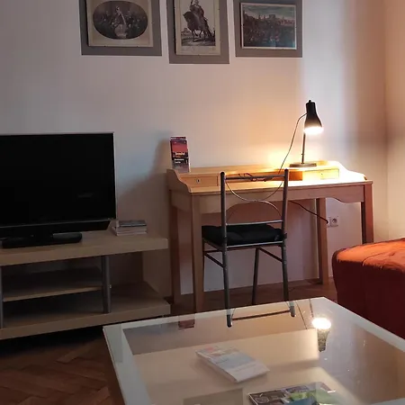 Апартаменты Coronation *